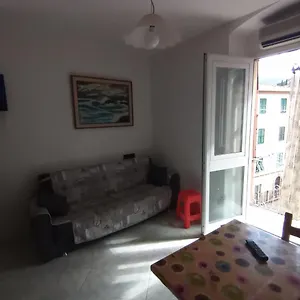 Casa Albarosa, 10 Min Walk Train Station, Free Parking. La Spezia